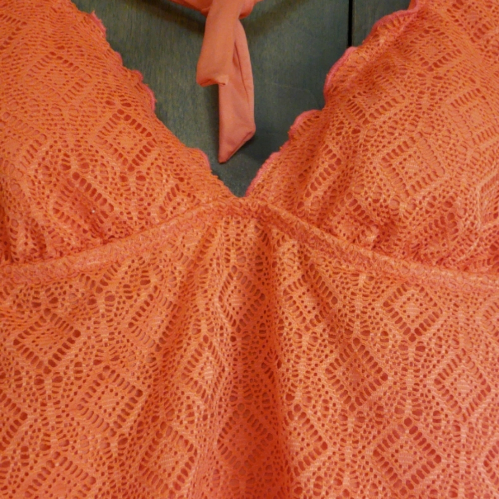 FREE W/ PURCHASE! 🥳 Textured tankini swimsuit top, orange, S - Picture 2 of 6